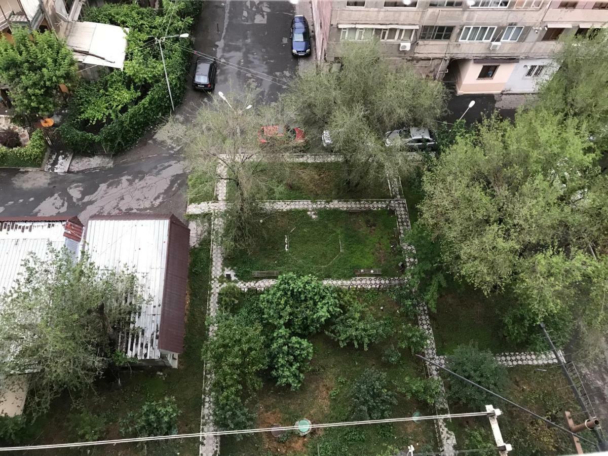 Ferienwohnung 33 Martiros Saryan Street Erivan Exterior foto