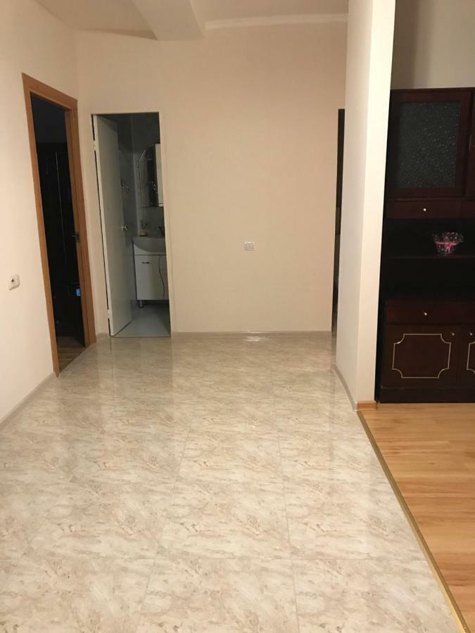 Ferienwohnung 33 Martiros Saryan Street Erivan Exterior foto