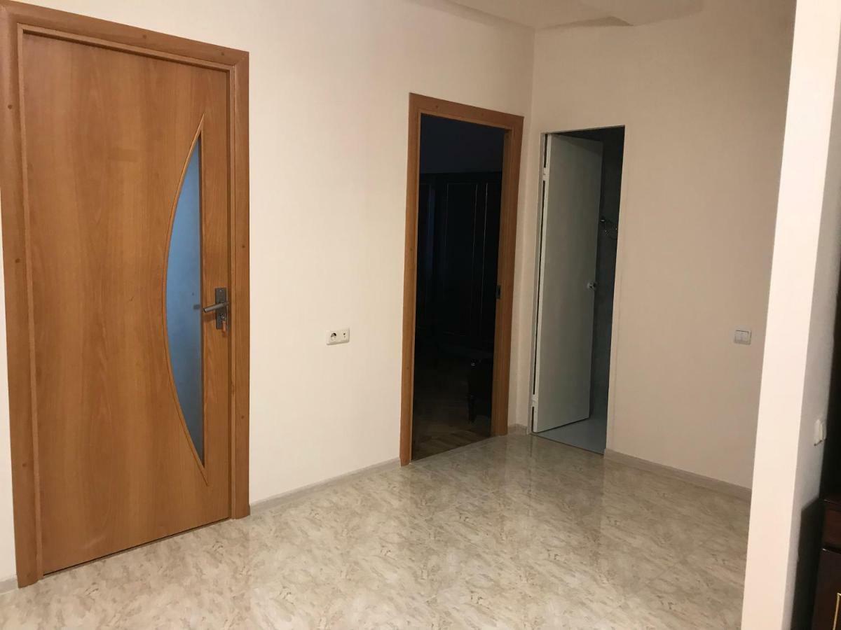 Ferienwohnung 33 Martiros Saryan Street Erivan Exterior foto